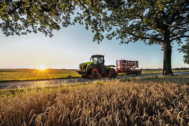 CLAAS XERION 