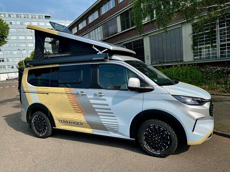 Der Ford Nugget erobert neue Territorien: der beliebte Camper-Van mit Allradantrieb und speziell entwickelten Offroad-Umbaute