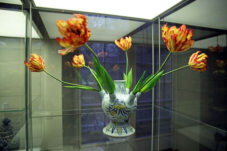 Ausstellung "DELFT PROCELAIN. Europäische Fayencen" - Tulpenvase