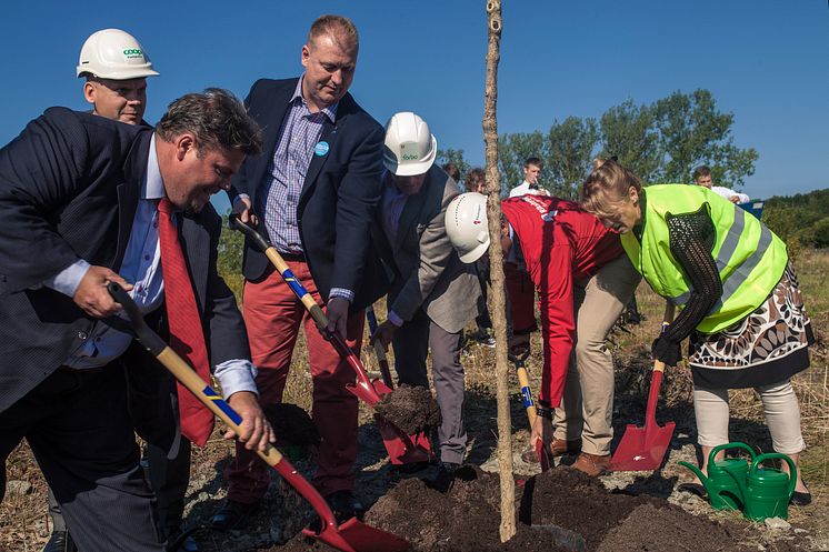 Första spadtag för Kongahälla i Kungälv