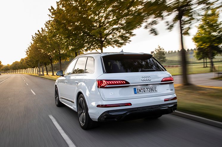 Audi Q7 TFSI e quattro (PHEV)