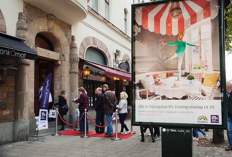 Lägenhetsvisning av färgglad lägenhet, Beckers