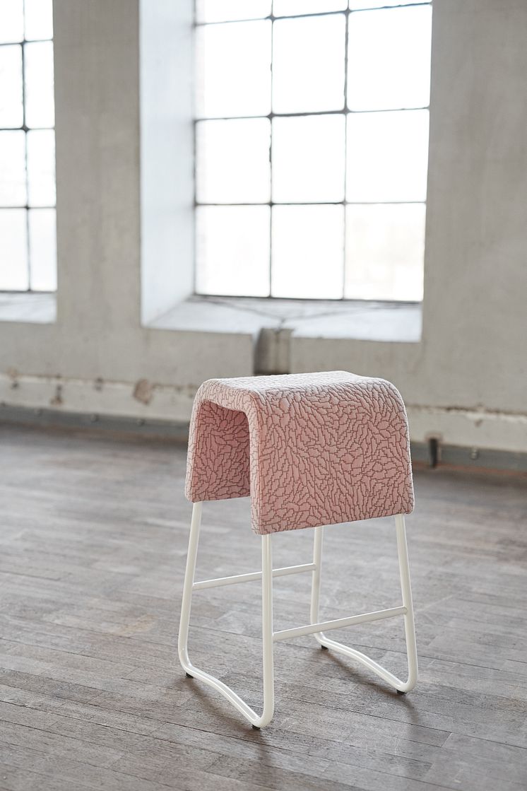 MATERIA Plint bar stool interior 1