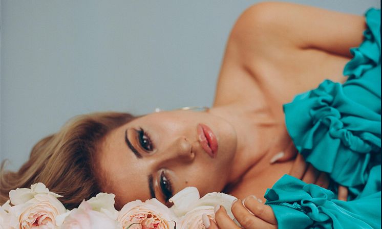 KaliUchis-arrangement