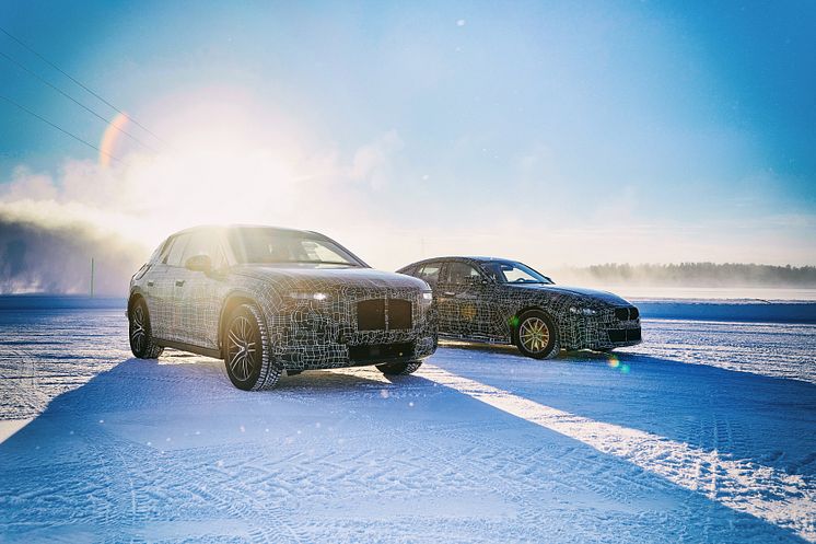 BMW iNEXT og BMW i4 på vintertesting