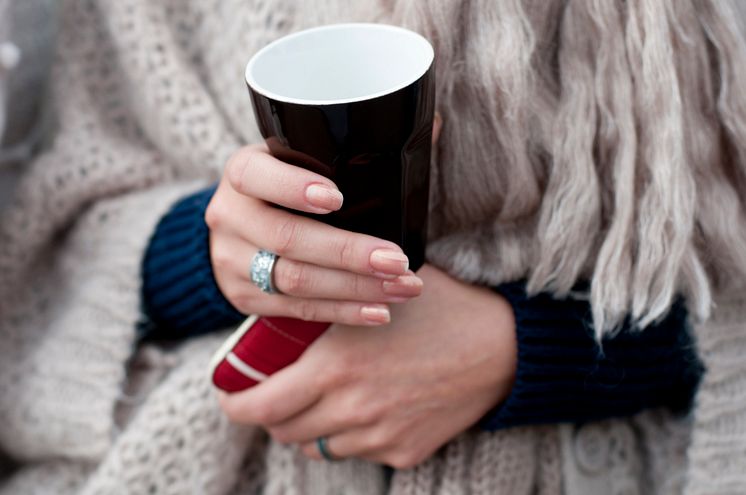 Foto: Kaffedrickande gäst