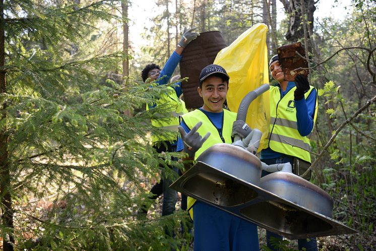 Städa Sverige glada ungdomar