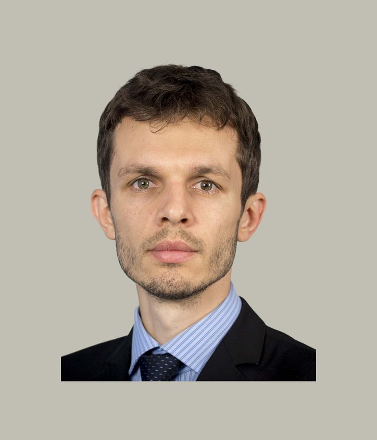 Poza tip buletin - Dragos  Craiovan1