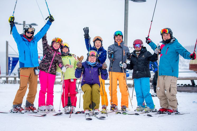 Første taiwanske skigjester i Trysil