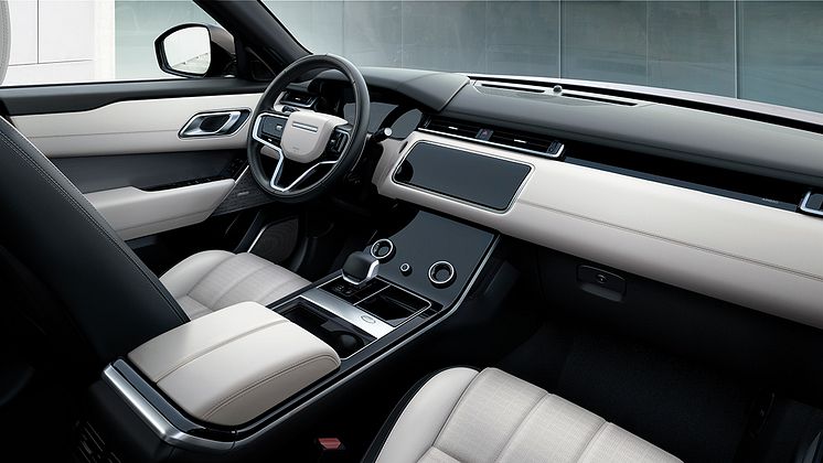 RR_Velar_22MY_Auric_Edition_Interior_S44_180821_001