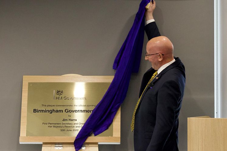 Jim Harra unveils plaque at Birmingham Regional Centre opening