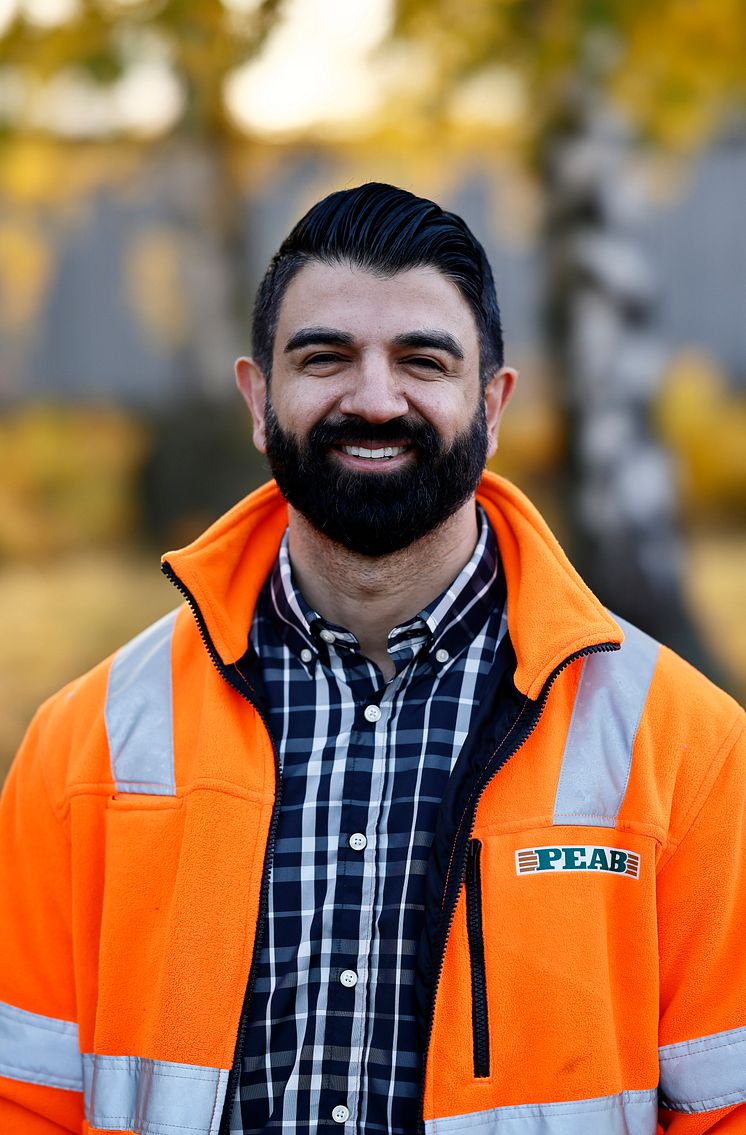 Azad Miro, Peab