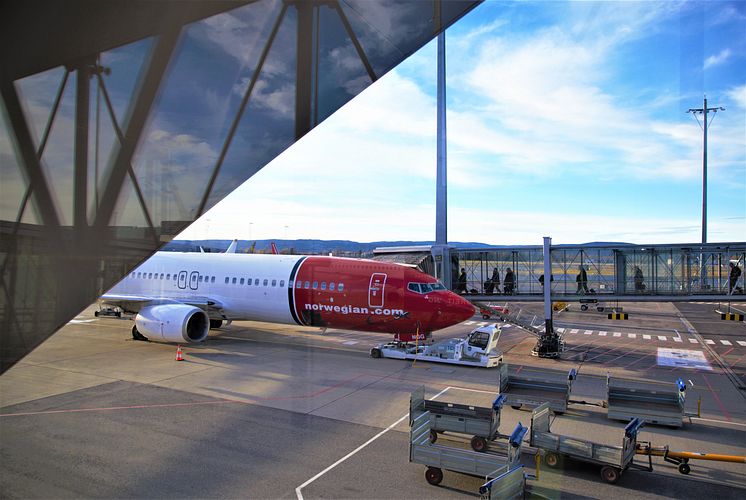 Passengers boarding aircraft