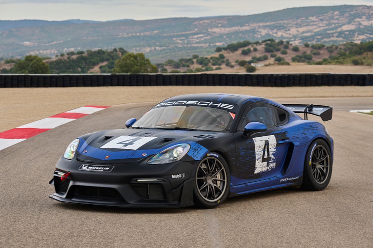 1 - 718 Cayman GT4 RS Clubsport.jpg