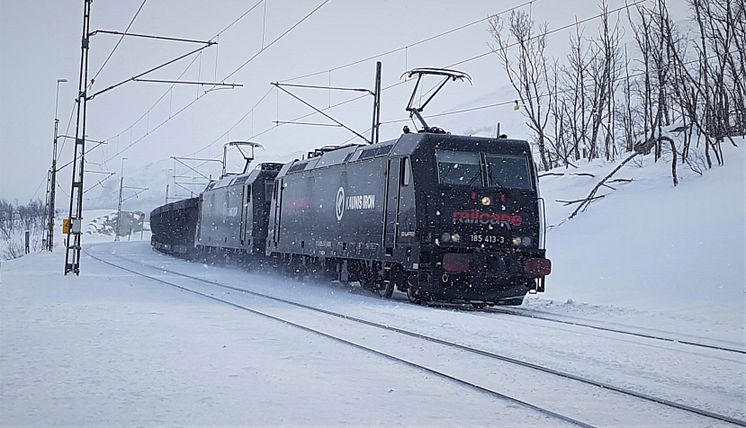 20210402_lasttåg på väg mot Narvik.jpg