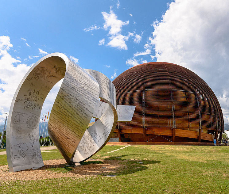 CERN_Globe_klein.png