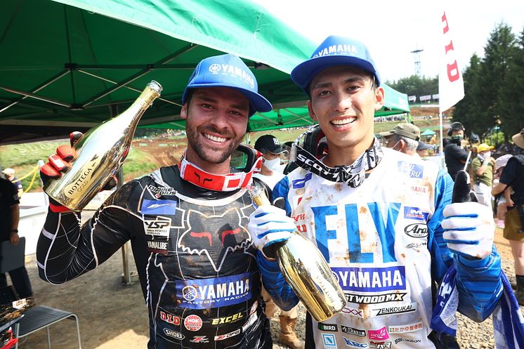 2022071803_019xx_JMX_Rd3_ウィルソン選手_鳥谷部選手_4000