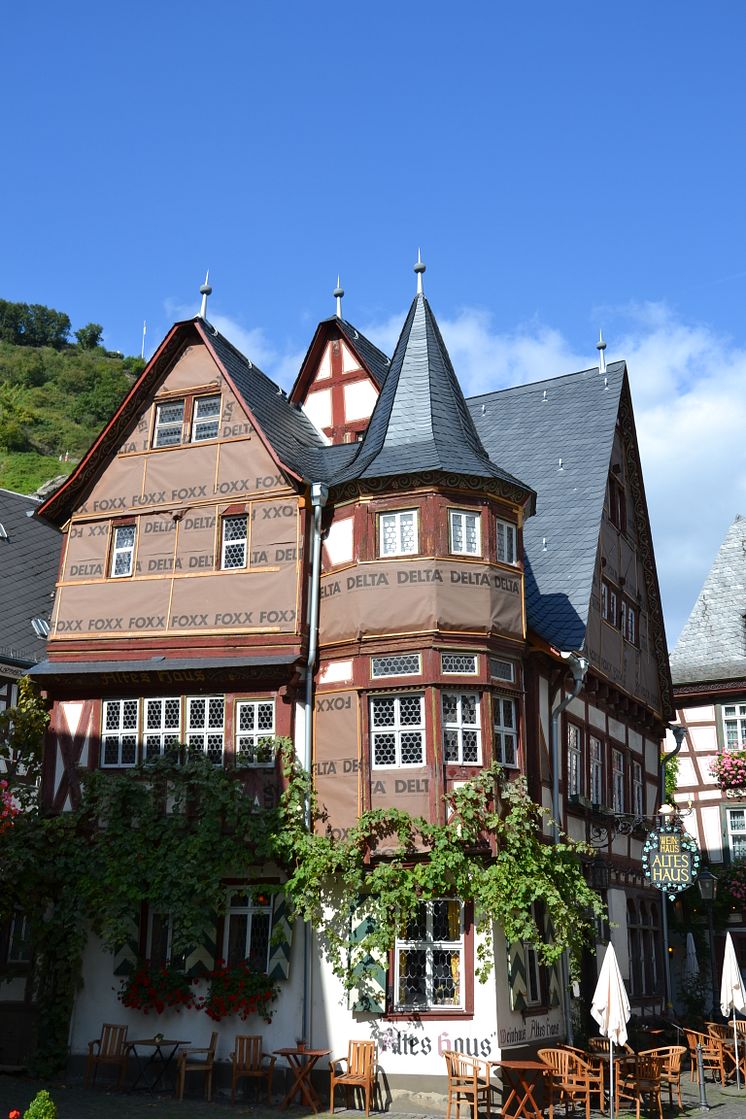 Sanierungspreis 15 Steildach: Dachsanierung Altes Haus in Bacharach