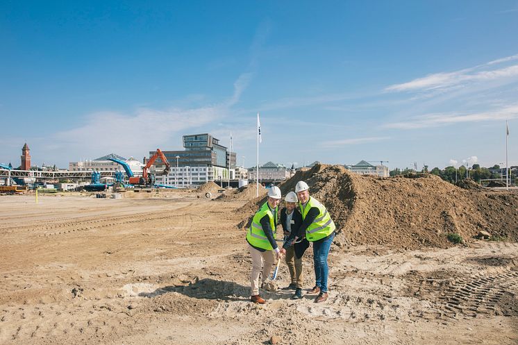 Första spadtag-ceremoni för World Trade Center Helsingborg  och ett nytt Scandic-hotell i Oceanhamnen, Helsingborg.