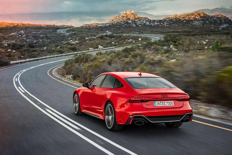 Audi RS 7 Sportback (tangorød)