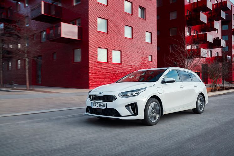 Kia Ceed SW Plug In Hybrid_1