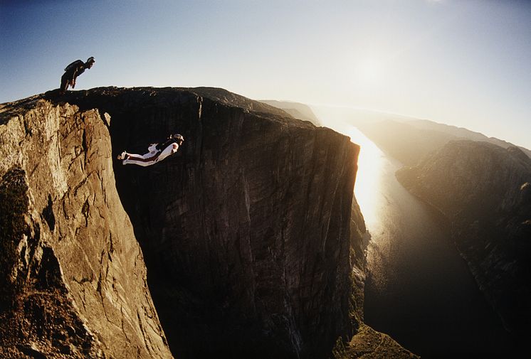 Base jumping from Kjerag