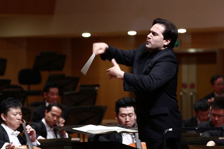 Robert Trevino är dirigent vid MSO:s Mahlerkonserter 28 och 29/9 
