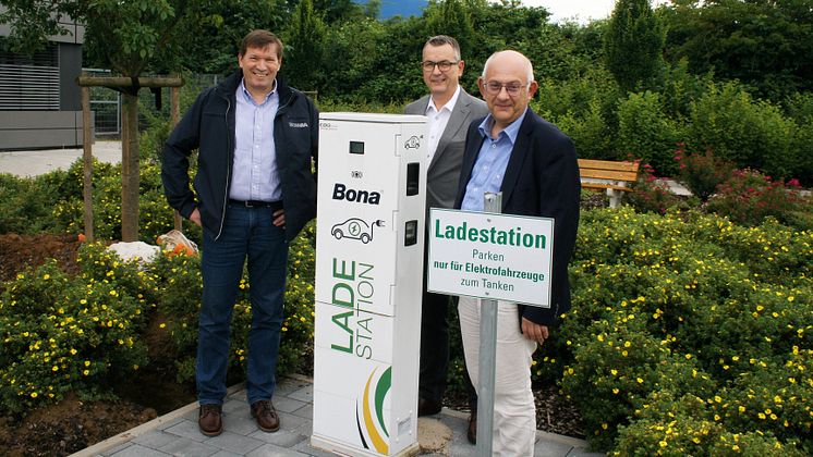 Ein Trio für mehr Nachhaltigkeit: Stefan Ziegert von Scania, Bona Geschäftsführer Dr. Thomas Brokamp und Prokurist Thorsten Kusch (v.li.)