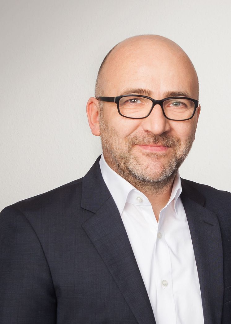 Günter Ruhe (55) wurde zum 1. April in die Geschäftsführung der Rudolf Müller Medienholding in Köln berufen. 