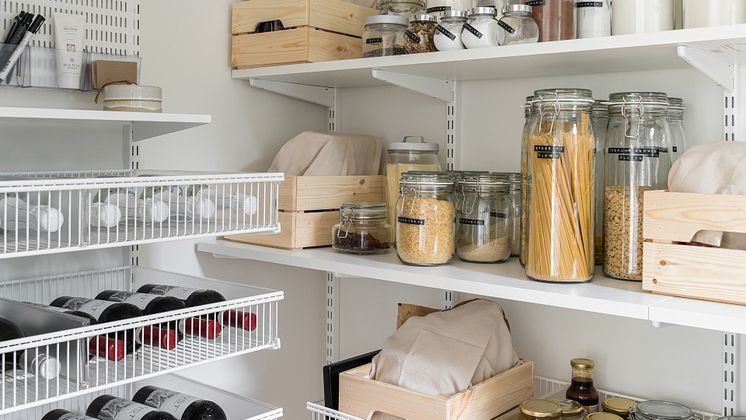 3 Elfa_Pantry_Interior_Click-in_system_Classic_2022_06_8648.jpg