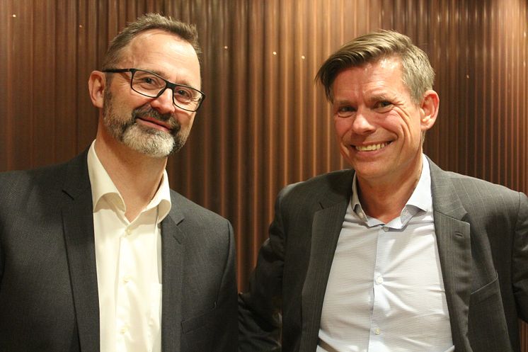 Adm. direktør Lars Falkenberg fra Elite Miljø A/S (tv) og adm. direktør Jørgen Utzon fra Coor Service Management A/S