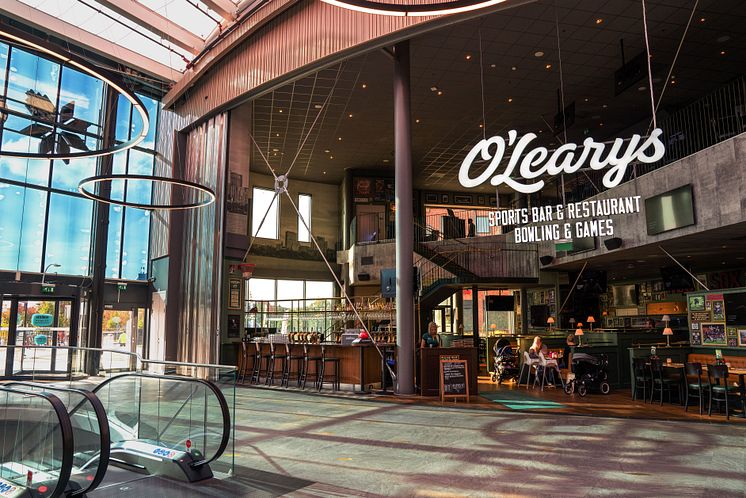O'Learys_Facade_Indoor (1)