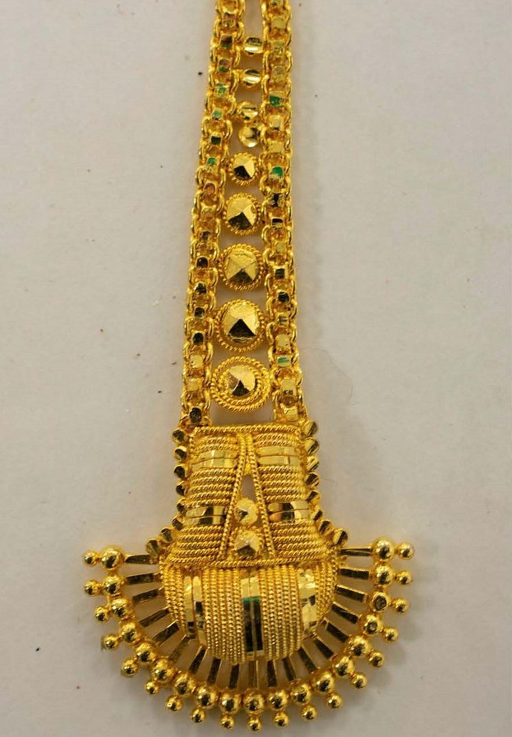 Gold hair pin.jpg