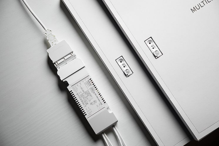 Twin_Dual Driver_Press_04.jpg