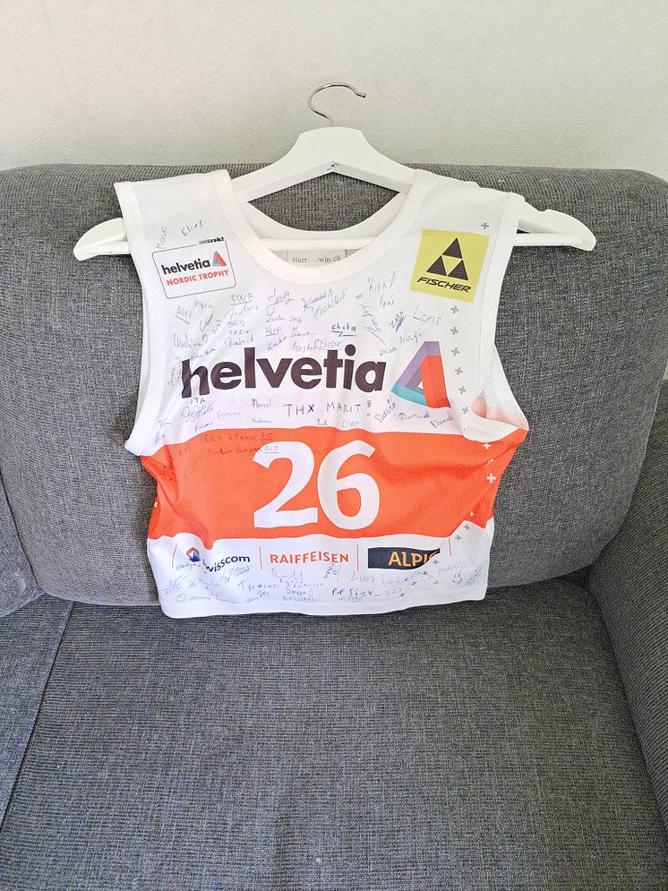 Bib with number 26 and all names