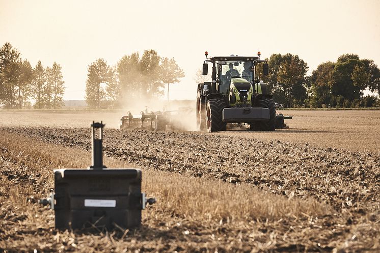 DLG Test Tractors with CEMOS