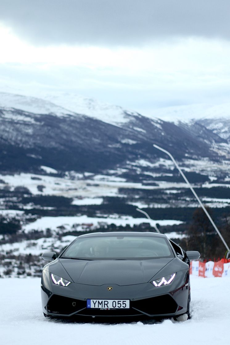 Lamborghini i bakken under innspilling av Børning 2