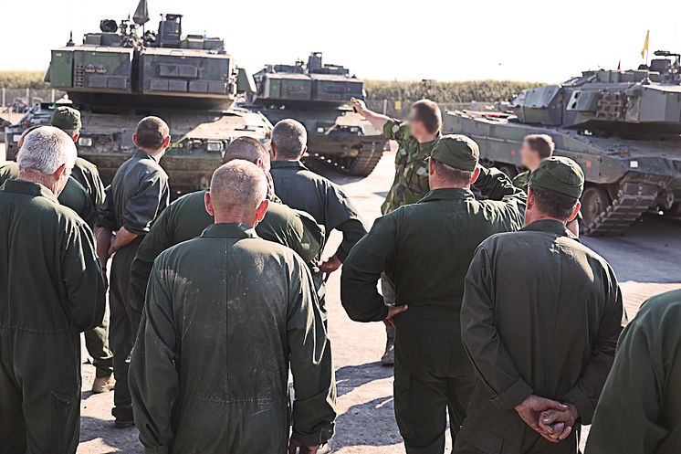 Ukrainian soldiers undergoing training in Sweden
