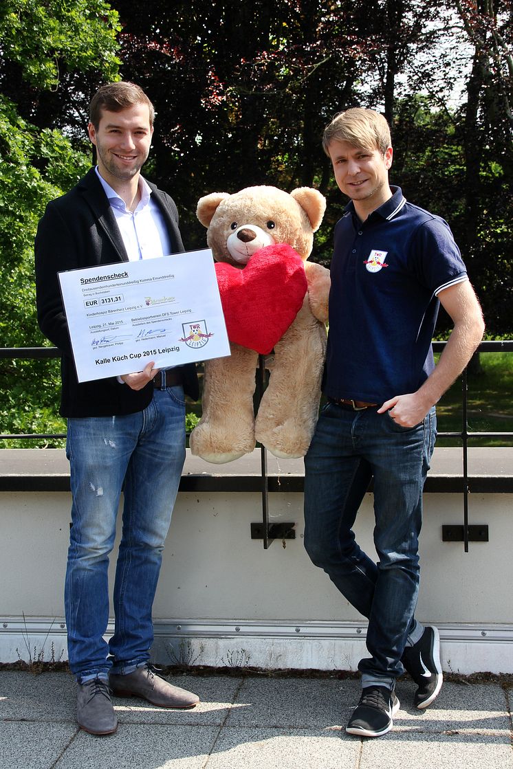 Erster Kalle Küch Cup in Leipzig: Bärenherz freut sich über eine großartige Spende