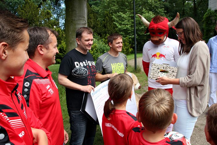 SV 1863 Belgershain übergibt Spende im Kinderhospiz