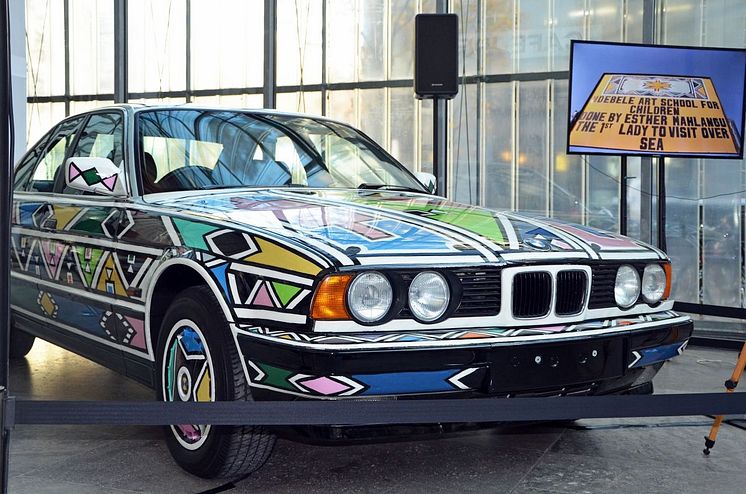 BMW Art Car Nr 12 von Esther Mahlangu