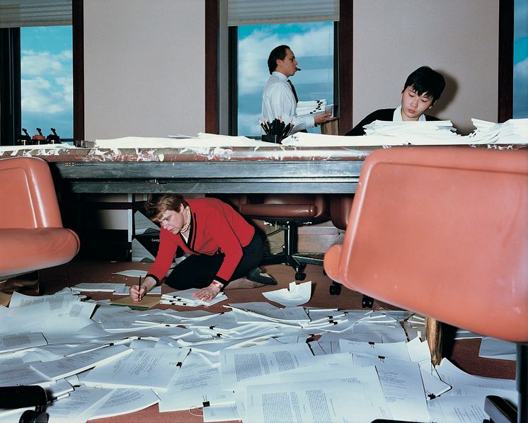 © Lars Tunbjörk, Lawyers Office, New York 1997, from "Office".jpg