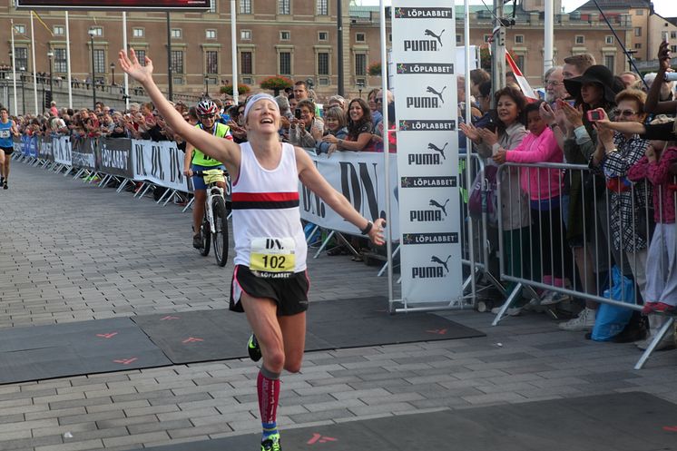 Lena Eliasson, Hässelby SK, vann damklassen i DN Stockholm Marathon 2014