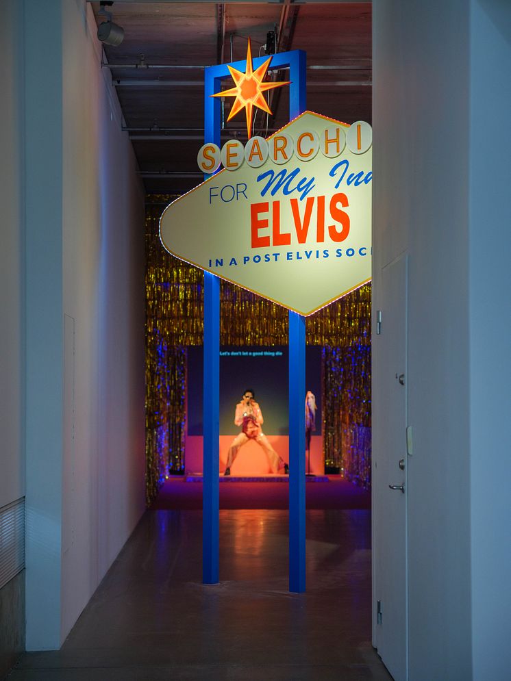 Maja Fredin, installationsvy Searching for my Inner Elvis in a Post Elvis Society, Bonniers Konsthall, 2023