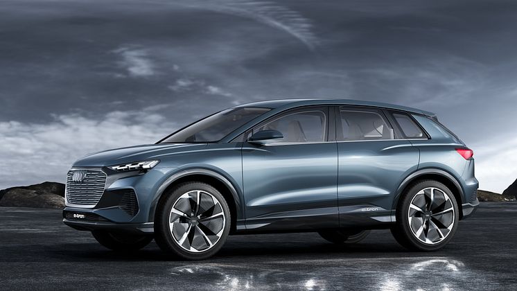 Audi Q4 e-tron concept (Solar Sky)