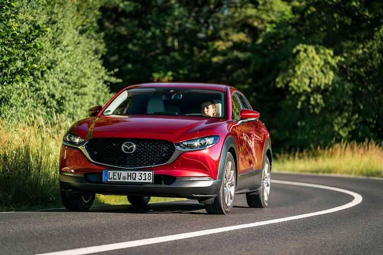 Mazda CX-30_Action_Soul Red Crystal_8