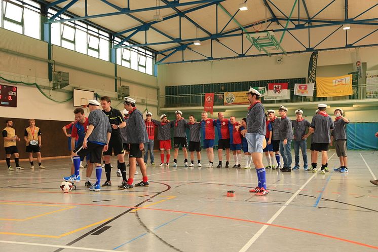 Erster Kalle Küch Cup in Leipzig: Bärenherz freut sich über eine großartige Spende