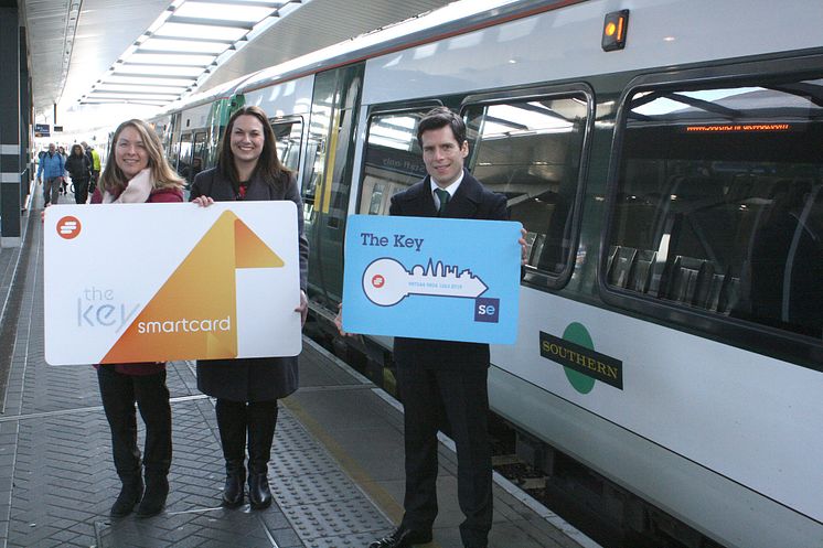 Southern and Southeastern's smartcards work across one another's networks allowing passengers to travel with Southern from Tonbridge to Redhill and on to London Bridge