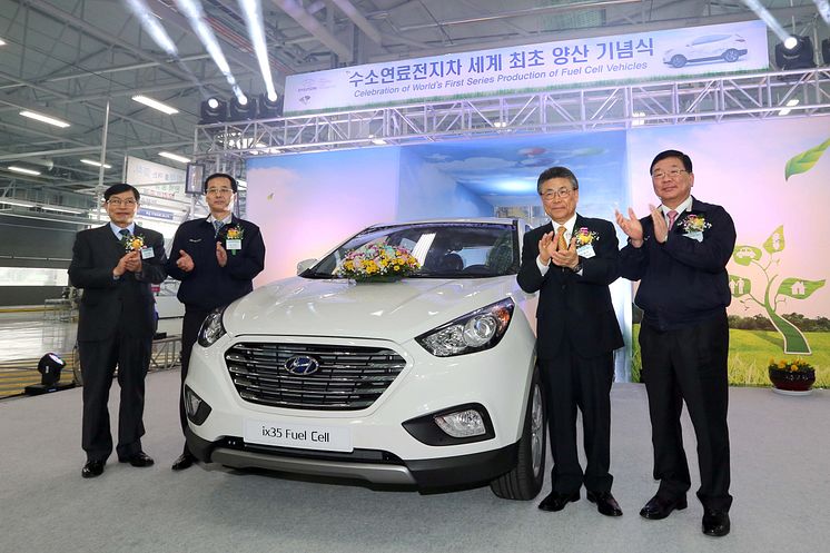 Hyundai firar första serieproducerade bränslecellsbilen