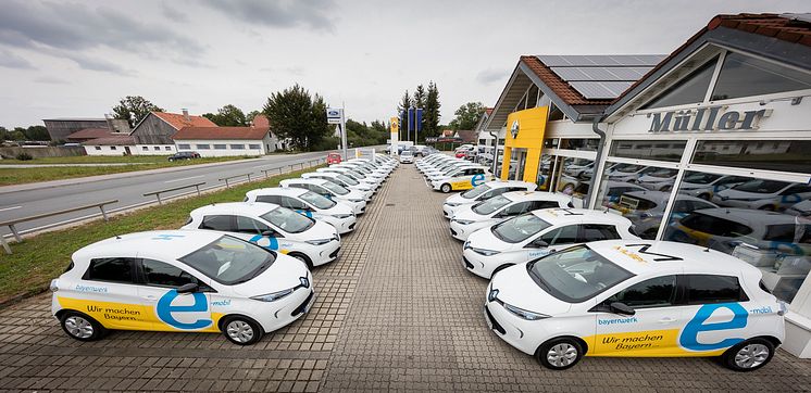 28 neue Elektrofahrzeuge vom Typ Renault Zoe hat das Bayernwerk in seine Flotte aufgenommen.